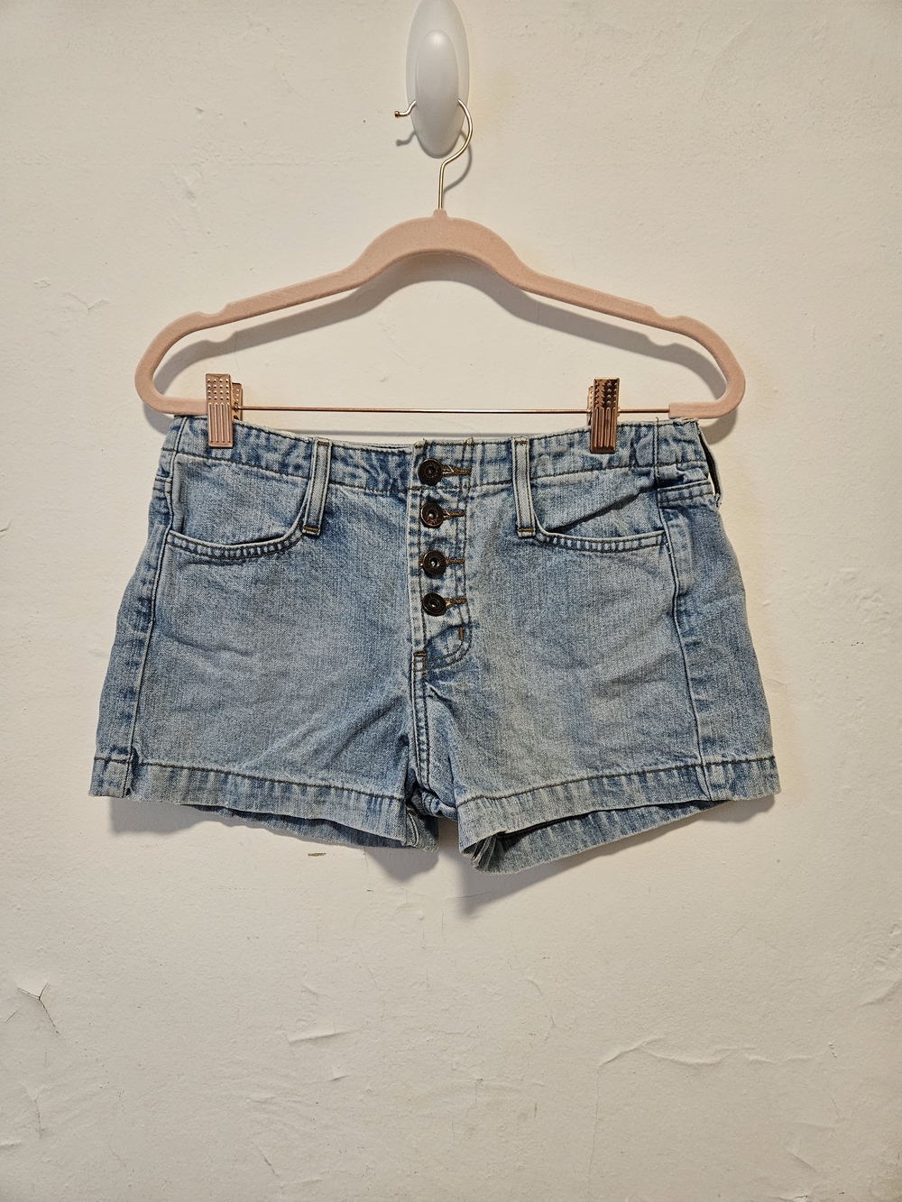Lei Light Blue Denim Button-Front Women’s Shorts Size 5